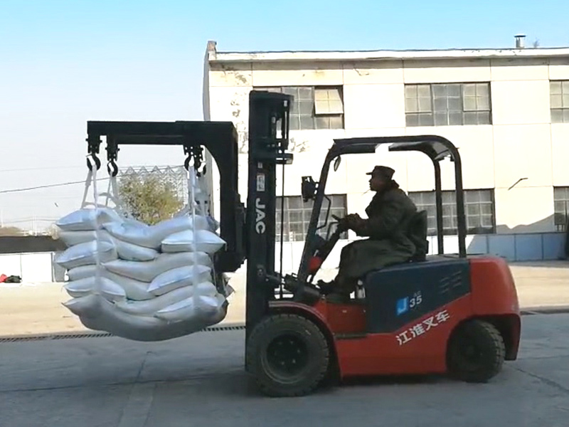 叉车配件散热器保养不当影响